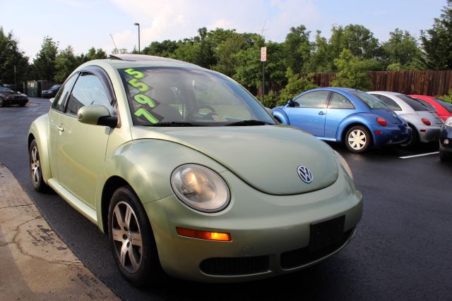 Volkswagen New Beetle 2006 photo 39