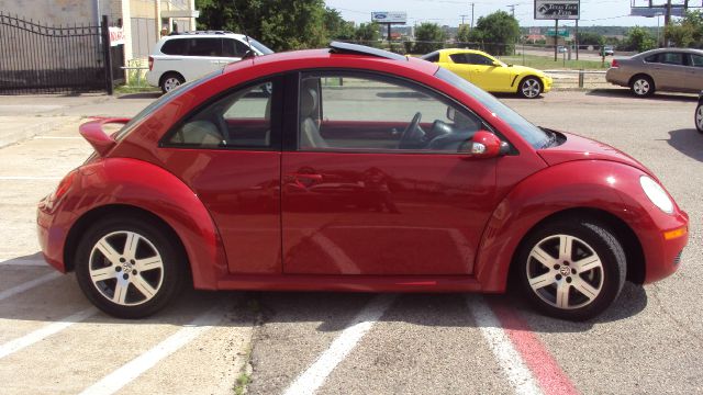 Volkswagen New Beetle 2006 photo 4