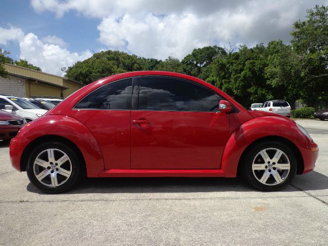 Volkswagen New Beetle 2006 photo 5