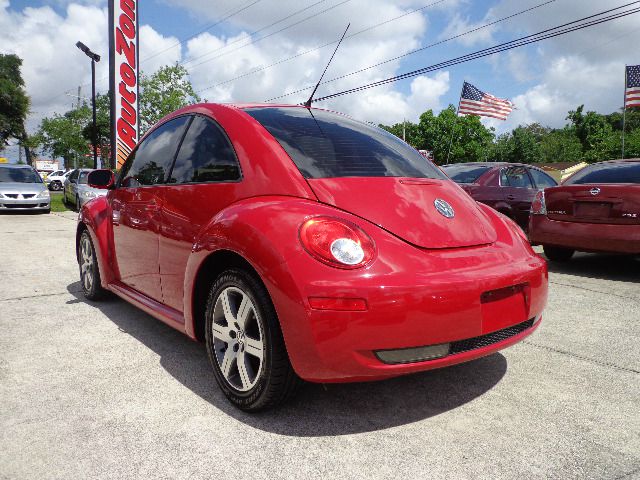 Volkswagen New Beetle 2006 photo 7