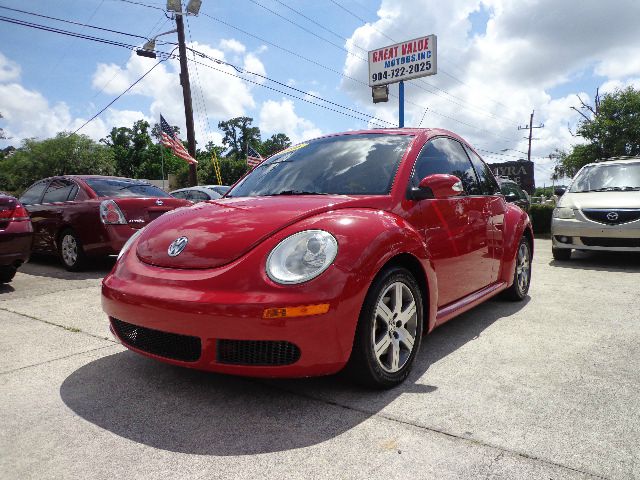 Volkswagen New Beetle 2006 photo 9