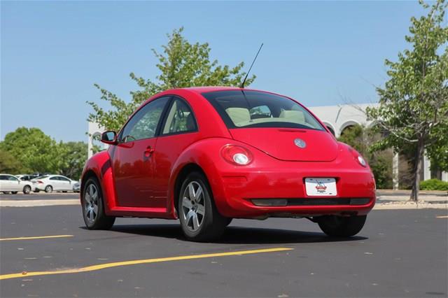 Volkswagen New Beetle 2006 photo 2