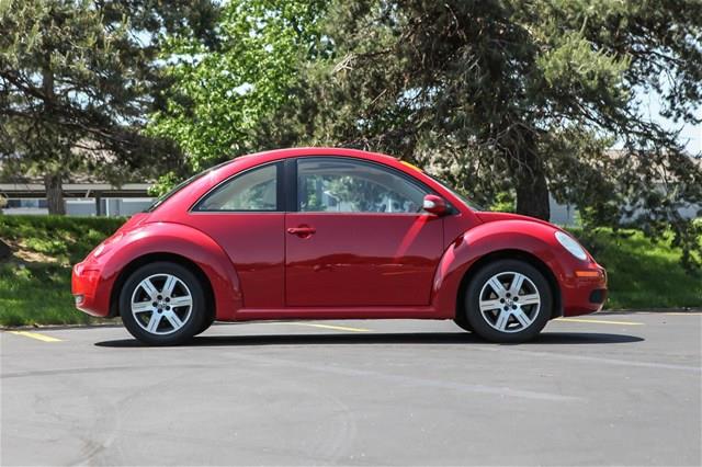 Volkswagen New Beetle 2006 photo 7