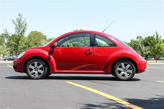 Volkswagen New Beetle 2006 photo 9