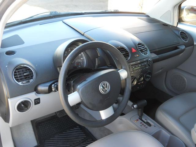 Volkswagen New Beetle 2006 photo 5