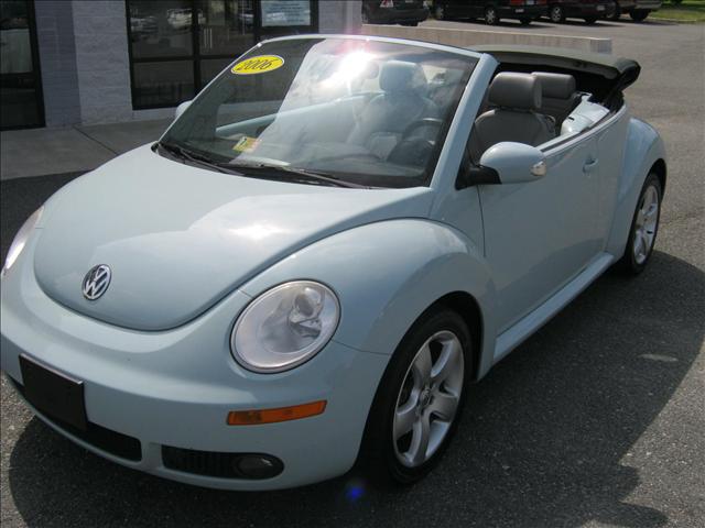 Volkswagen New Beetle 2006 photo 3