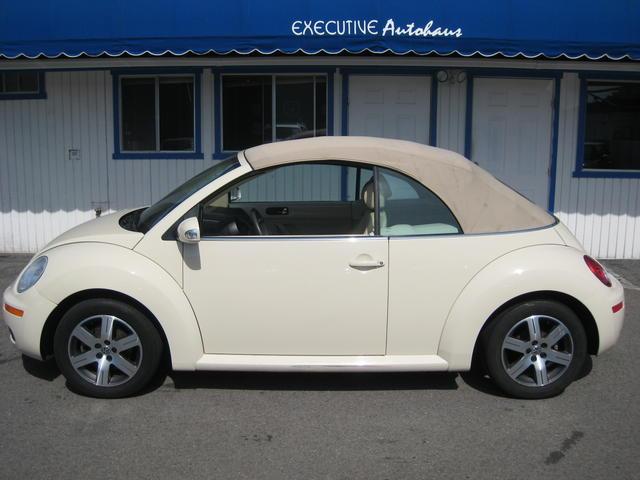 Volkswagen New Beetle 2006 photo 1