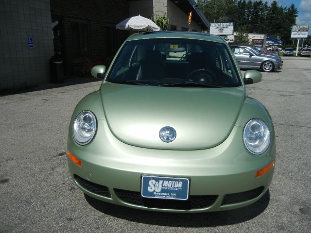 Volkswagen New Beetle 2006 photo 3