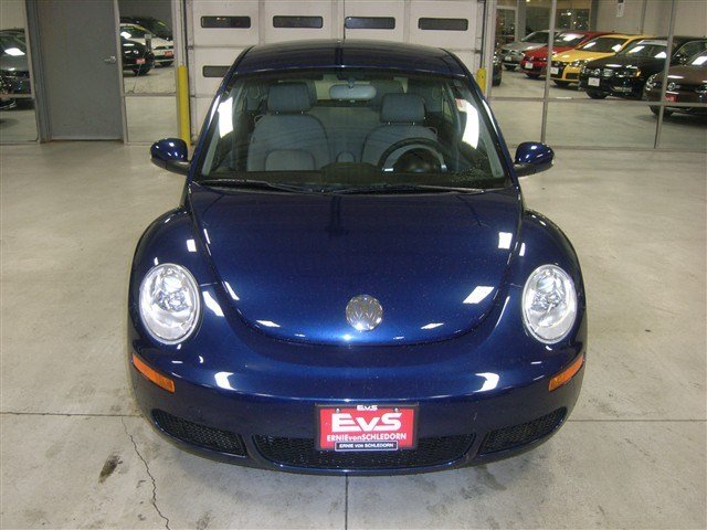 Volkswagen New Beetle 2006 photo 4