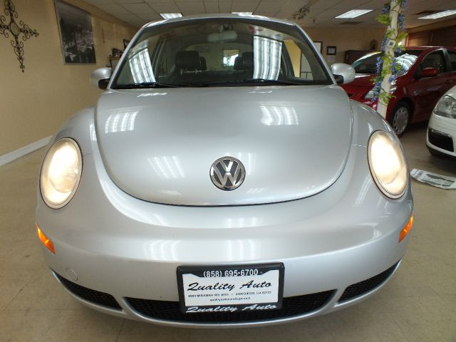 Volkswagen New Beetle 2006 photo 2