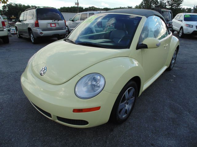 Volkswagen New Beetle 2006 photo 2