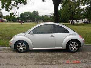 Volkswagen New Beetle 2006 photo 3