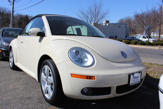 Volkswagen New Beetle 2006 photo 4