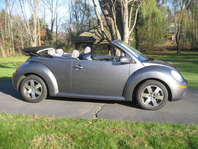 Volkswagen New Beetle 2006 photo 1