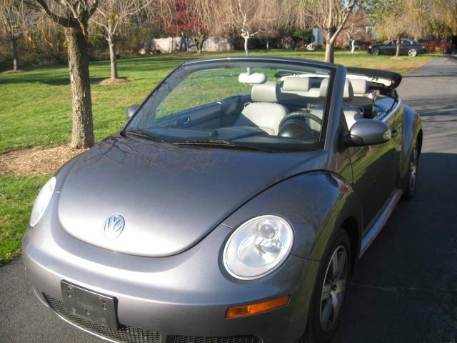 Volkswagen New Beetle 2006 photo 4