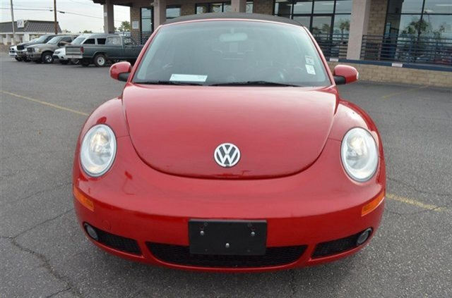 Volkswagen New Beetle 2006 photo 1