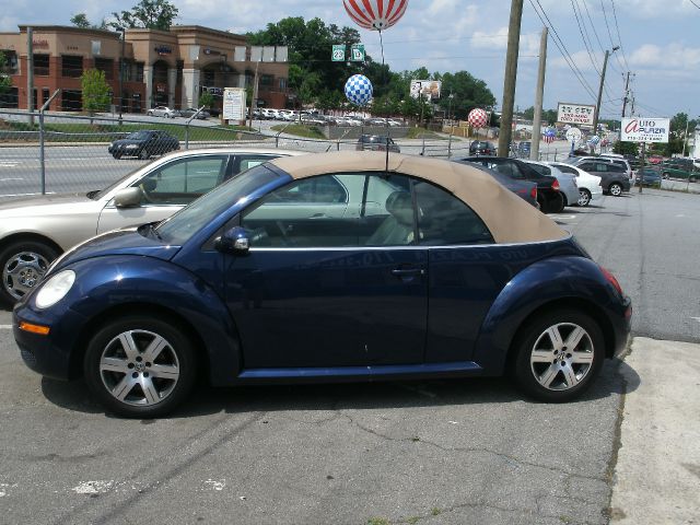 Volkswagen New Beetle Reg Cab 118 WB Convertible