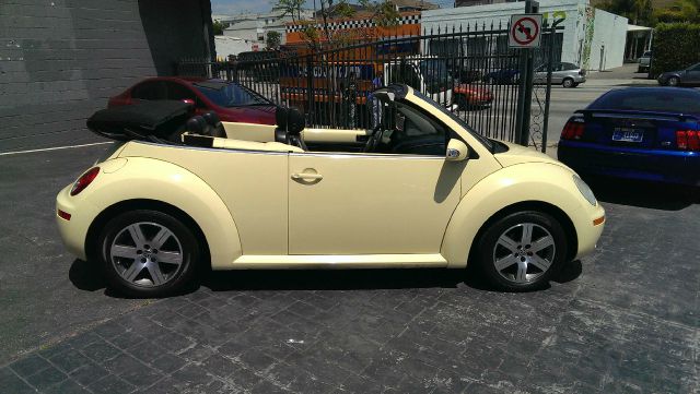 Volkswagen New Beetle 2006 photo 5