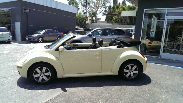 Volkswagen New Beetle 2006 photo 6