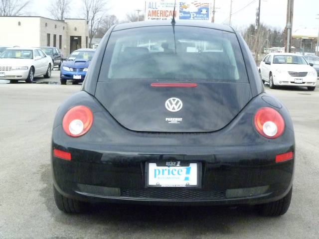 Volkswagen New Beetle 2006 photo 1