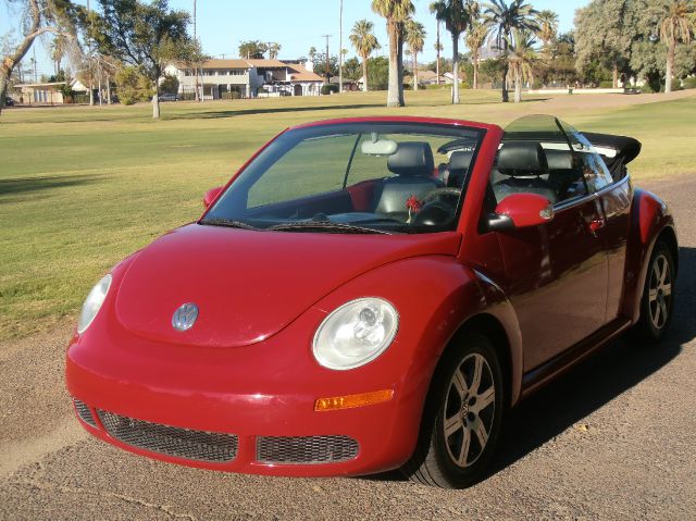 Volkswagen New Beetle 2006 photo 2