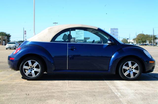 Volkswagen New Beetle 2006 photo 4