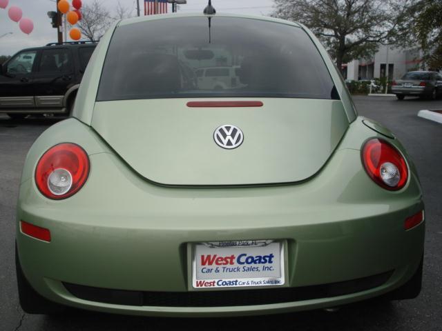 Volkswagen New Beetle 2006 photo 1