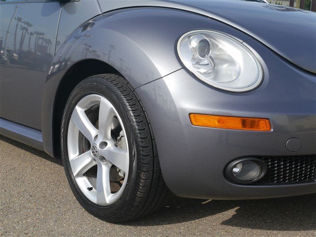 Volkswagen New Beetle 2006 photo 5