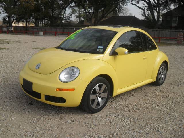 Volkswagen New Beetle 2006 photo 1