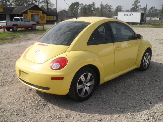 Volkswagen New Beetle 2006 photo 3