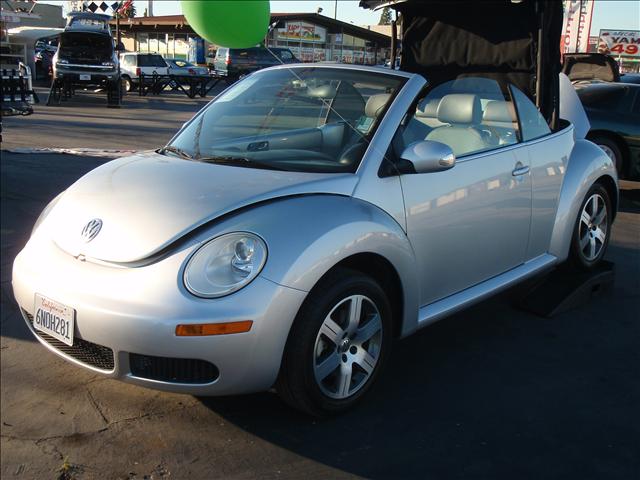 Volkswagen New Beetle 2006 photo 3