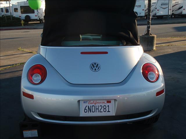 Volkswagen New Beetle 2006 photo 5