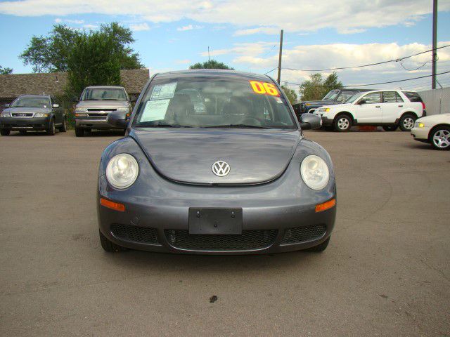 Volkswagen New Beetle 2006 photo 2