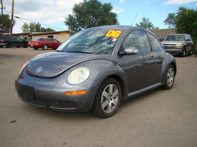 Volkswagen New Beetle 2006 photo 3