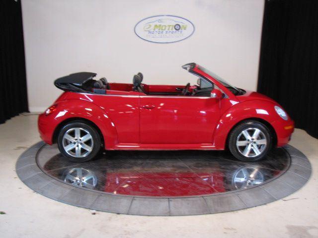 Volkswagen New Beetle 2006 photo 2