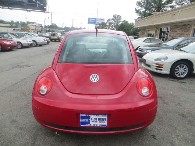 Volkswagen New Beetle 2006 photo 6