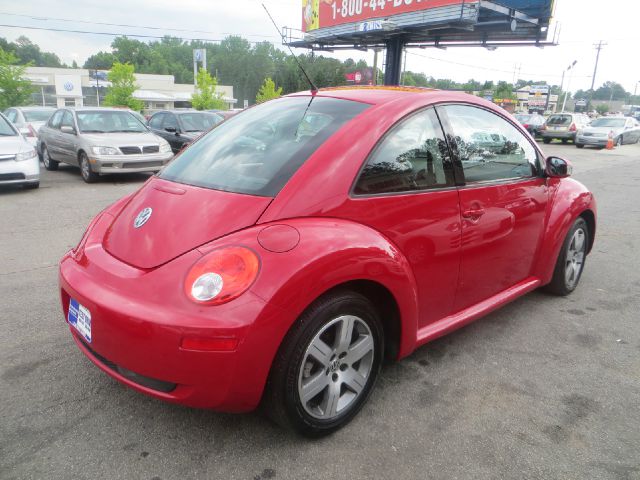 Volkswagen New Beetle 2006 photo 7