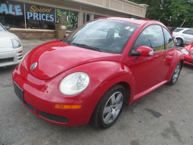 Volkswagen New Beetle 2006 photo 9