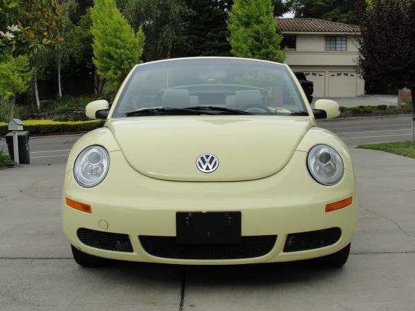 Volkswagen New Beetle 2006 photo 2