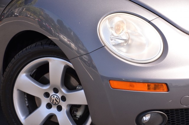 Volkswagen New Beetle 2006 photo 1