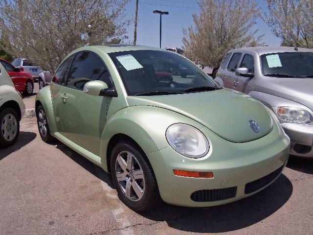 Volkswagen New Beetle 2006 photo 3