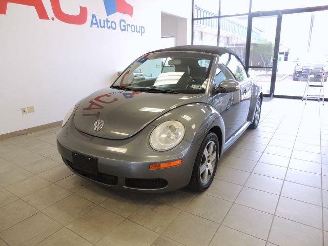 Volkswagen New Beetle 2006 photo 2