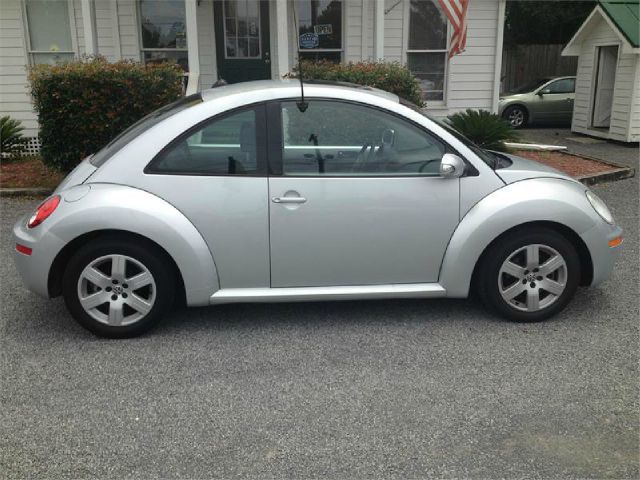 Volkswagen New Beetle 2007 photo 2