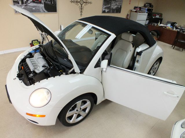 Volkswagen New Beetle 2007 photo 13