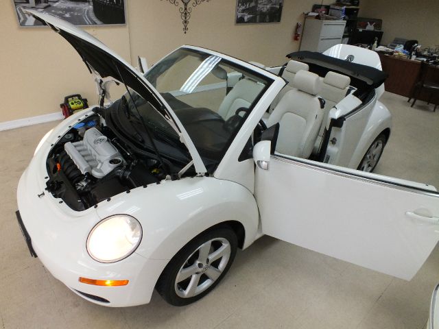 Volkswagen New Beetle 2007 photo 8