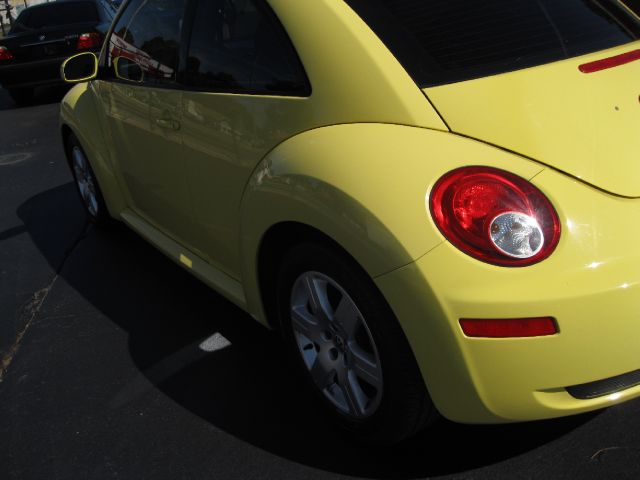 Volkswagen New Beetle 2007 photo 20