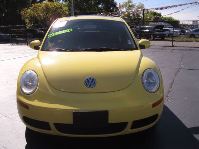 Volkswagen New Beetle 2007 photo 21