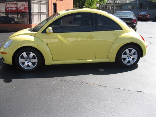 Volkswagen New Beetle 2007 photo 4