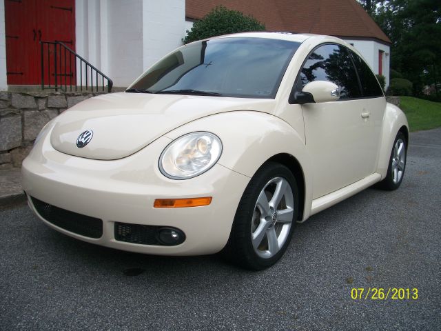 Volkswagen New Beetle 2007 photo 4