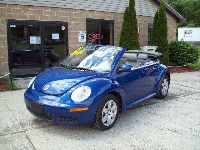 Volkswagen New Beetle BASE W/1sv Convertible